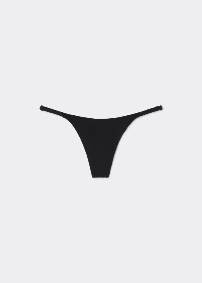 Plavkové tanga Indonesia